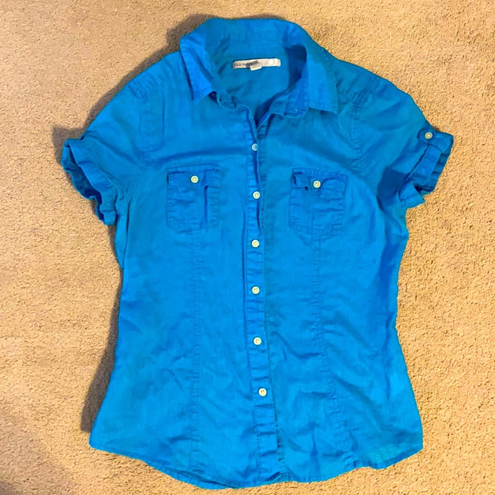 Old Navy button down tshirt